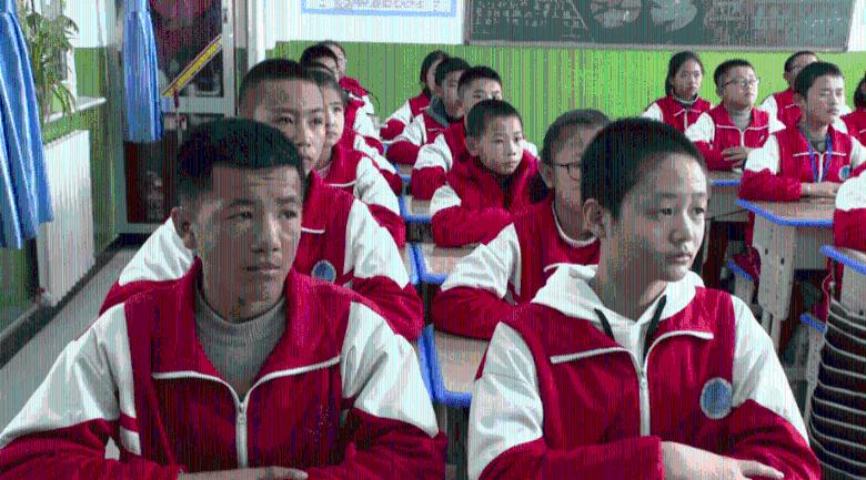 雪地画圆,电马极致操控体验